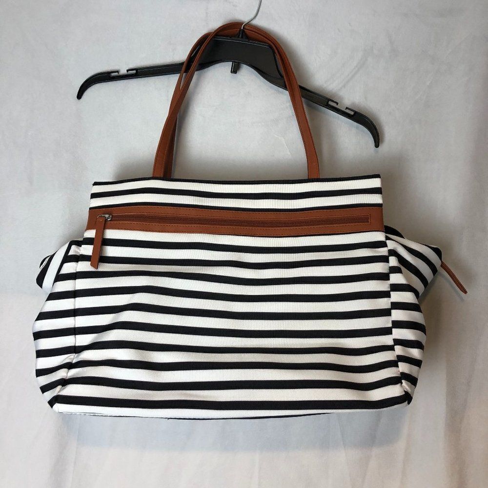 DSW NWOT Exclusive Duffel Bag/travel/Weekender Stripped Black/White/Luggage